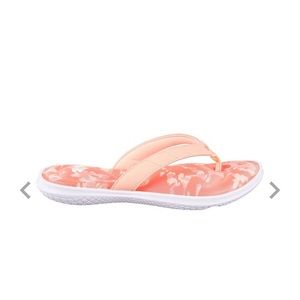 Under Armour flip flops. Peach/ white